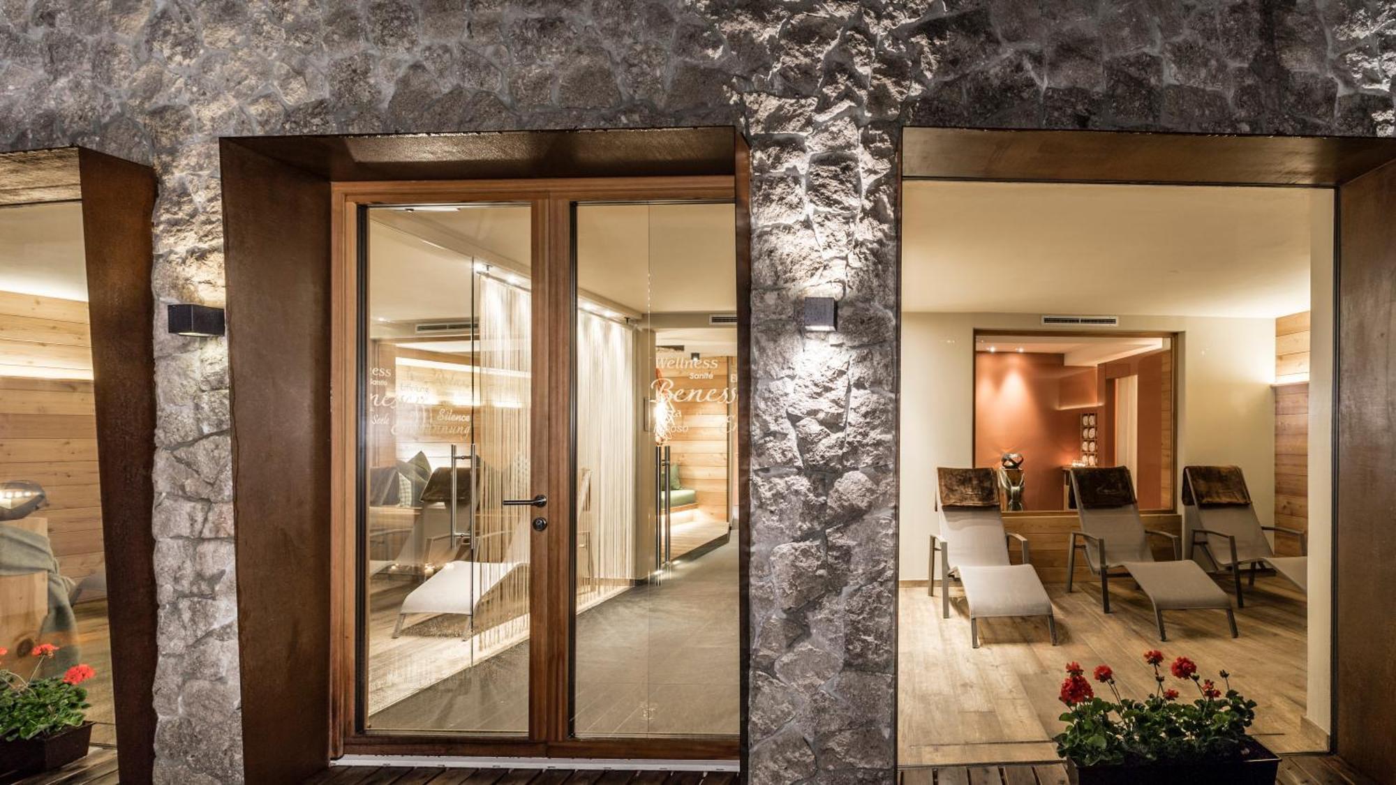Miraval Naturhotel Badia  Exterior photo